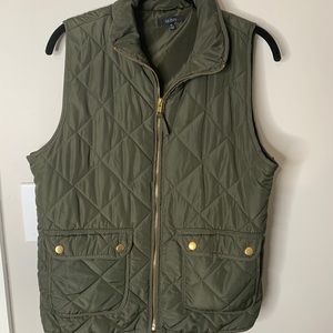 Quinn Army Green Vest